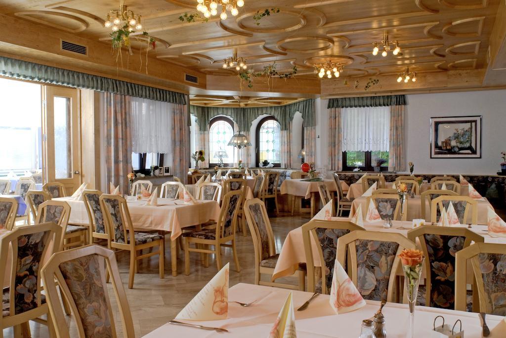 Baindlkirch Hotel Zum Fischerwirt מראה חיצוני תמונה